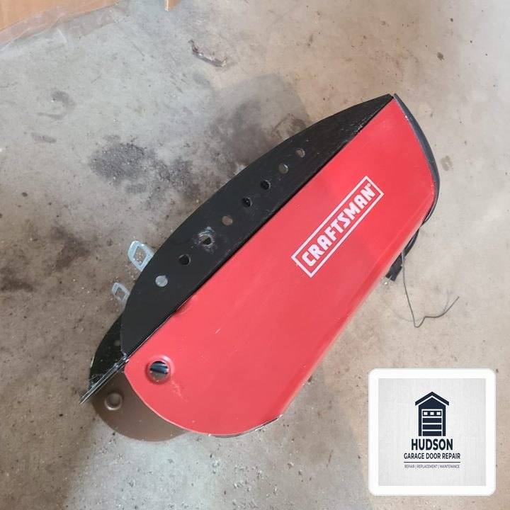 Hudson Garage Door Repair Dispatch in Chelsea (Everett Area): Heavy-Duty EPDM Perimeter & Bottom Seal Weatherproofing - Chelsea, MA
